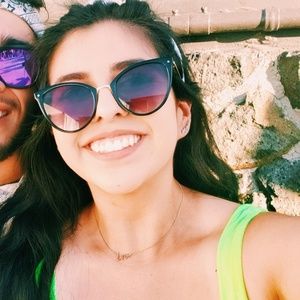 Meet your Posher, Rosa